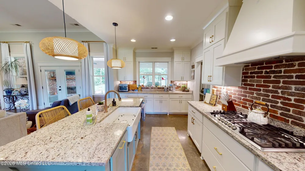856 E Woodford Cove Hernando, MS 38632