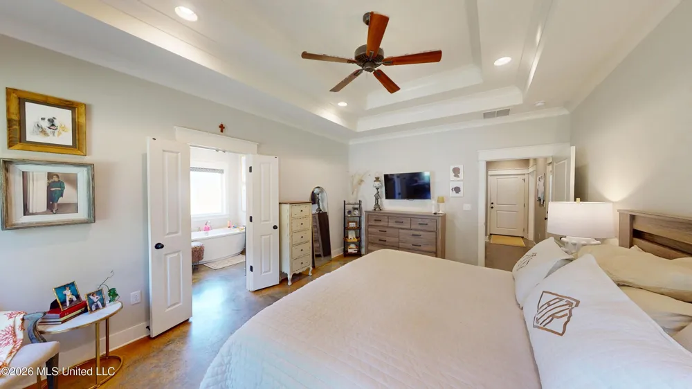 856 E Woodford Cove Hernando, MS 38632