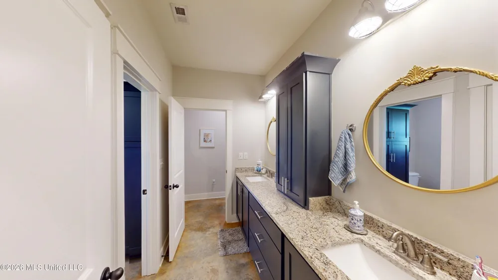 856 E Woodford Cove Hernando, MS 38632