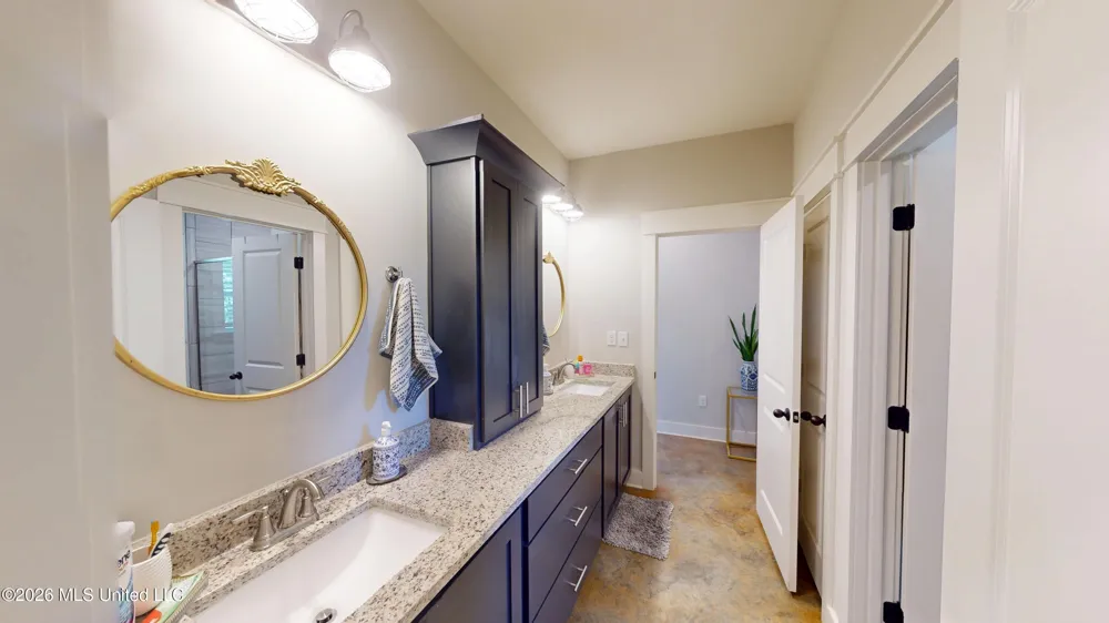 856 E Woodford Cove Hernando, MS 38632