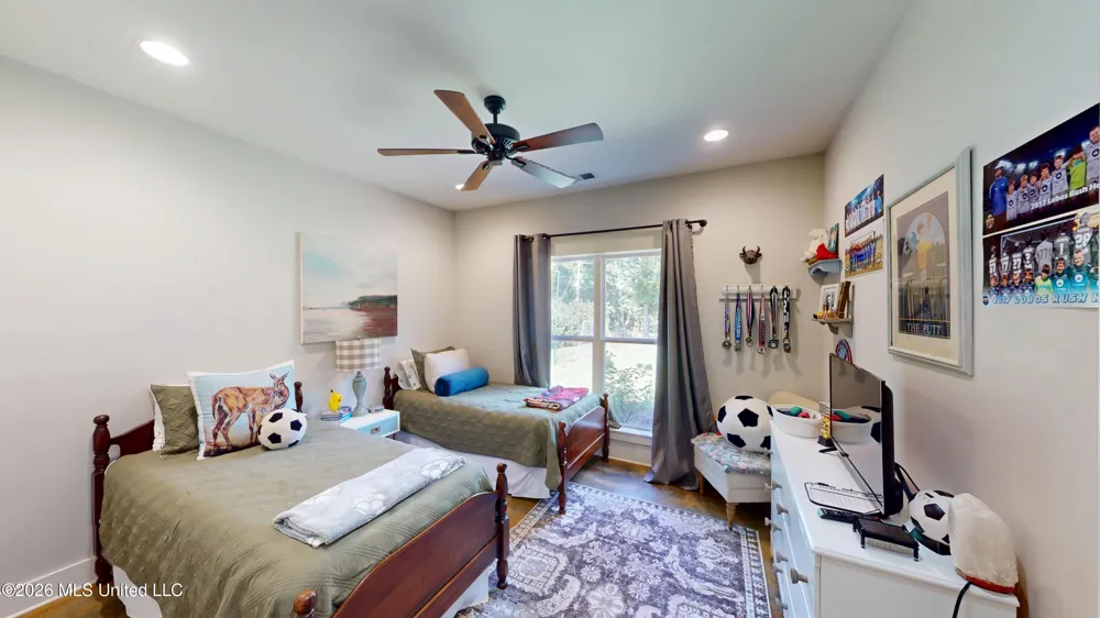 856 E Woodford Cove Hernando, MS 38632