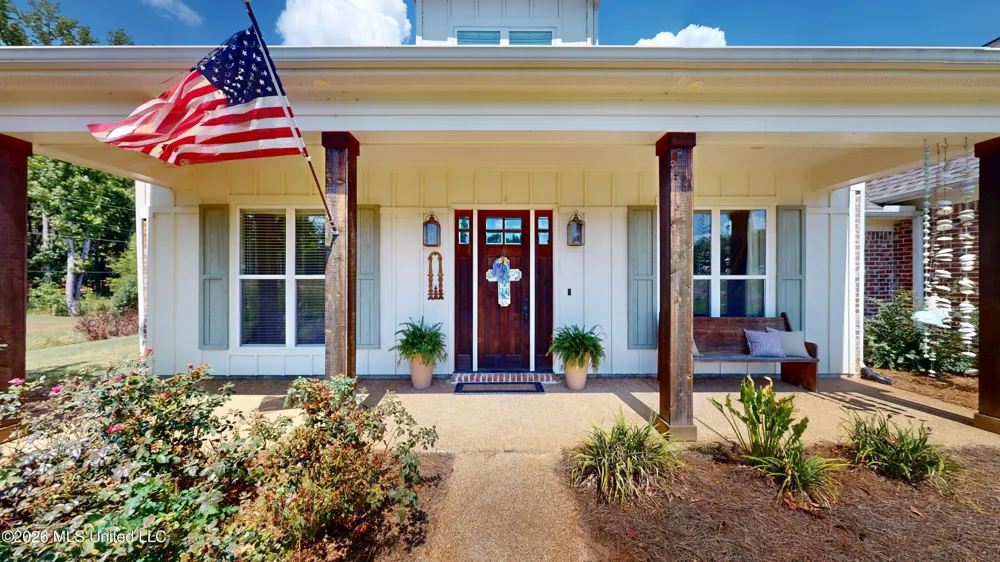 856 E Woodford Cove Hernando, MS 38632