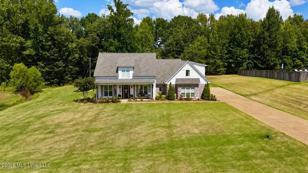 856 E Woodford Cove Hernando, MS 38632