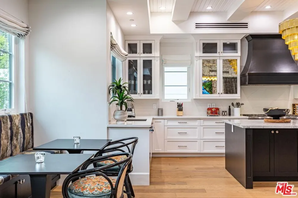 5162 Otis Avenue Los Angeles, CA 91356