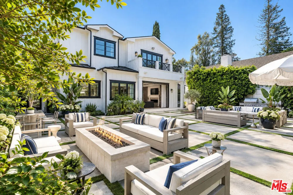 5162 Otis Avenue Los Angeles, CA 91356