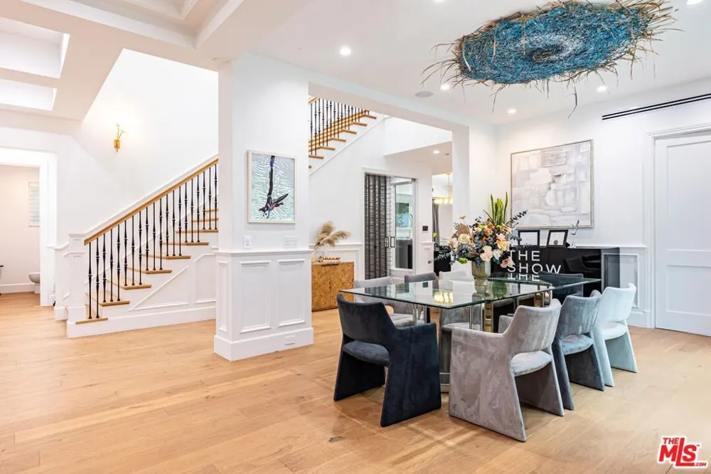5162 Otis Avenue Los Angeles, CA 91356