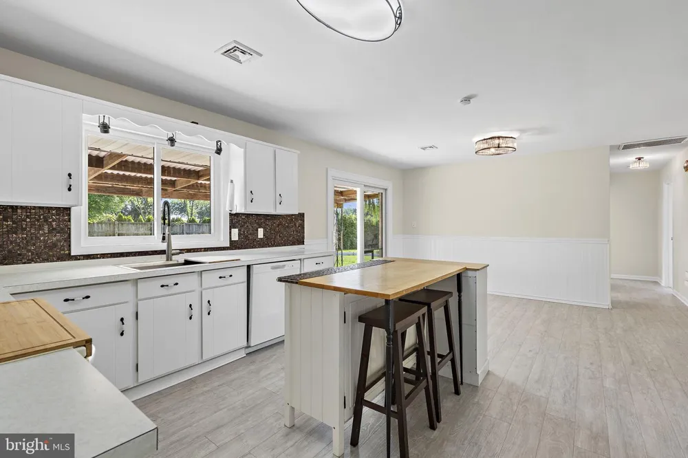 5409 NORRISVILLE ROAD White Hall, MD 21161