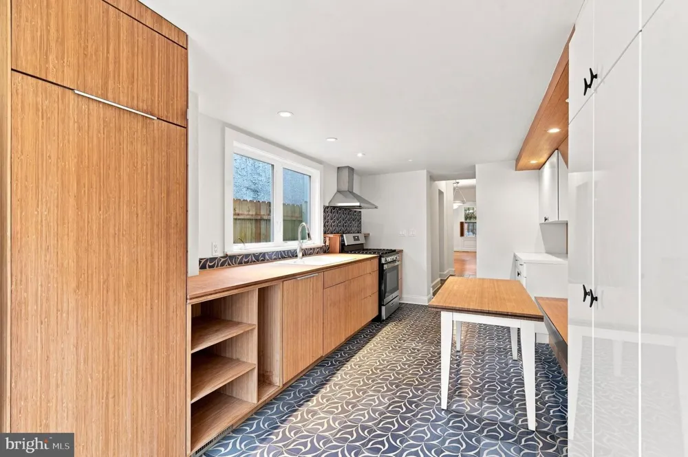 1136 3RD STREET Philadelphia, PA 19123