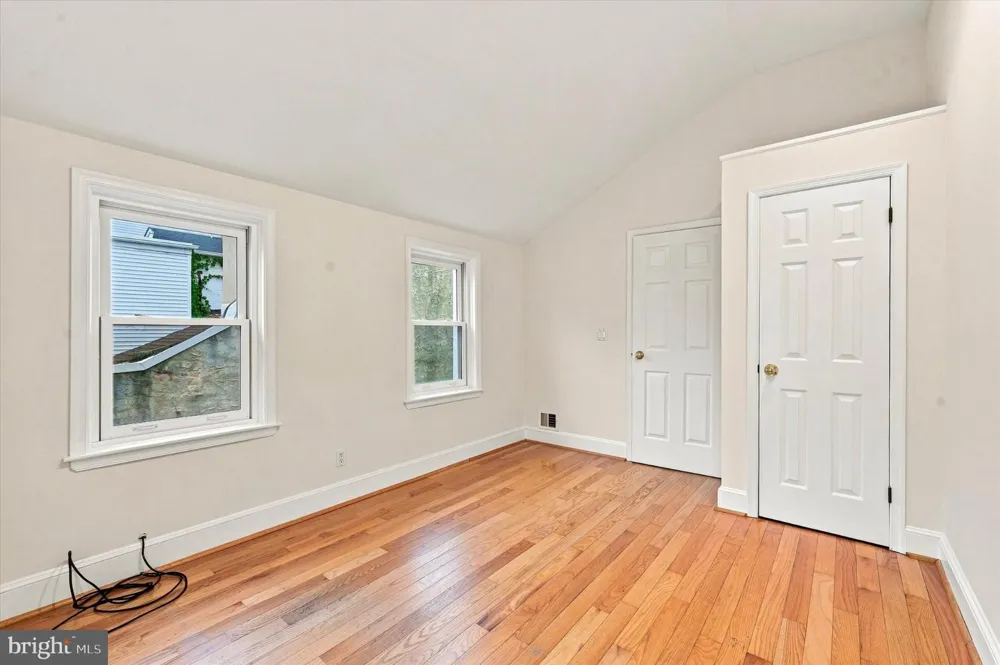 1136 3RD STREET Philadelphia, PA 19123