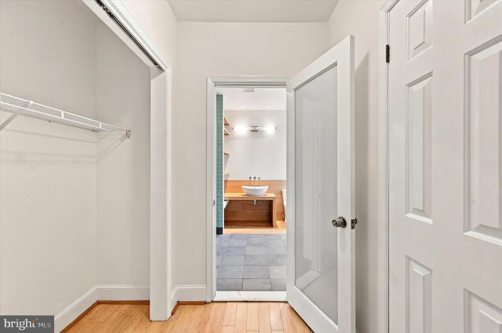 1136 3RD STREET Philadelphia, PA 19123