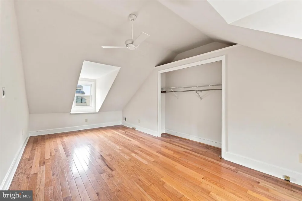 1136 3RD STREET Philadelphia, PA 19123
