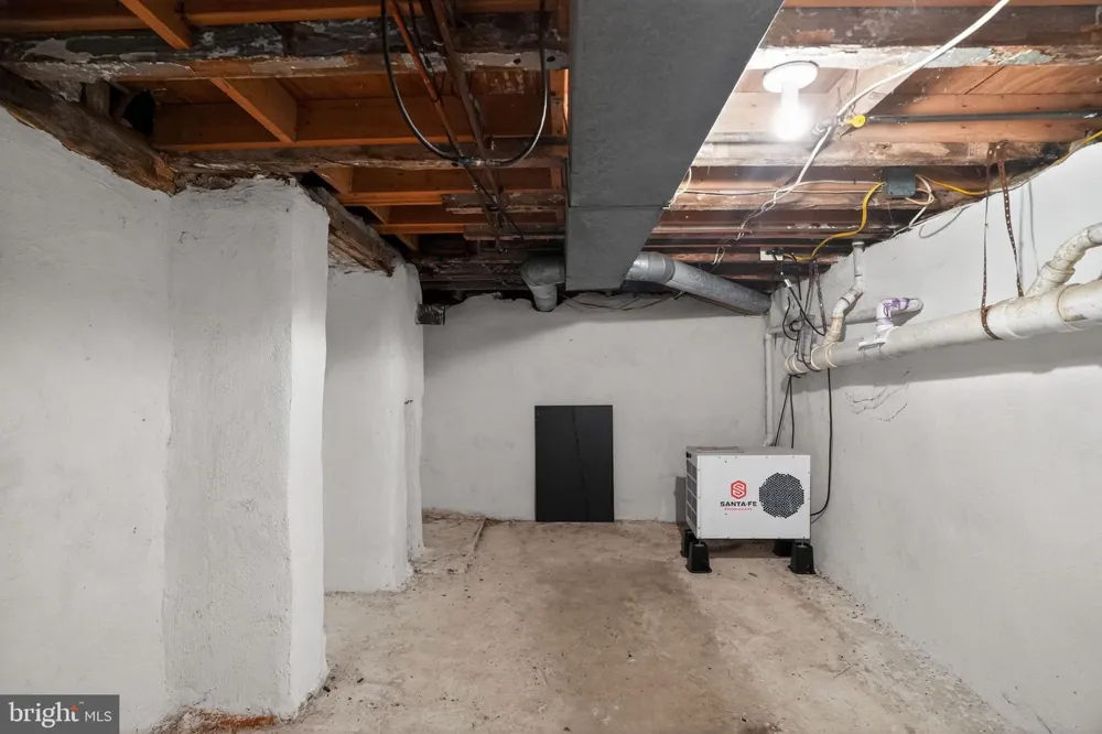 1136 3RD STREET Philadelphia, PA 19123