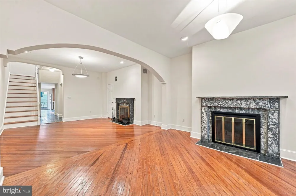 1136 3RD STREET Philadelphia, PA 19123