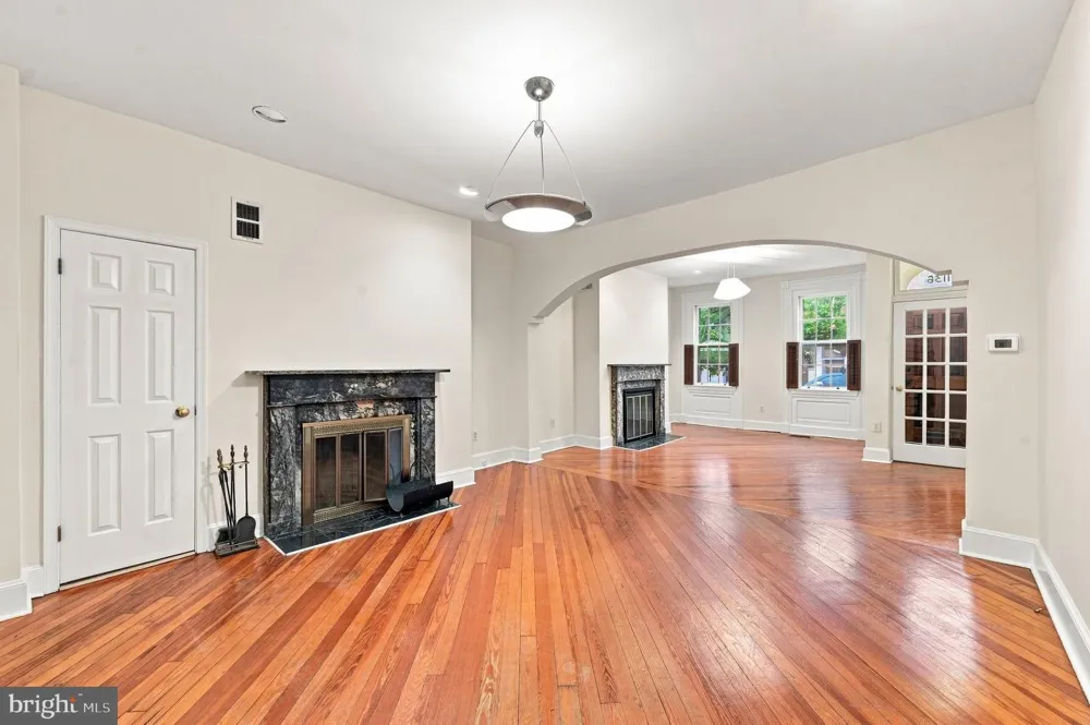 1136 3RD STREET Philadelphia, PA 19123
