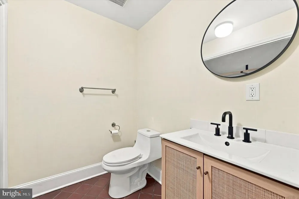 1136 3RD STREET Philadelphia, PA 19123