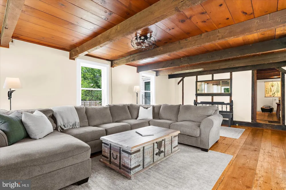 179 LINDBERGH ROAD Hopewell, NJ 08525