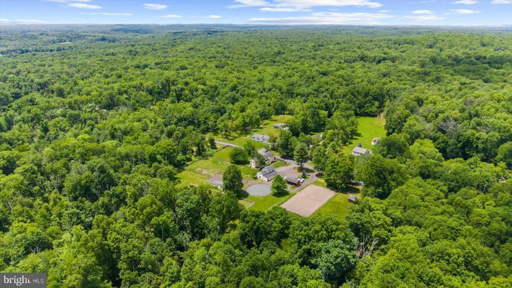 179 LINDBERGH ROAD Hopewell, NJ 08525