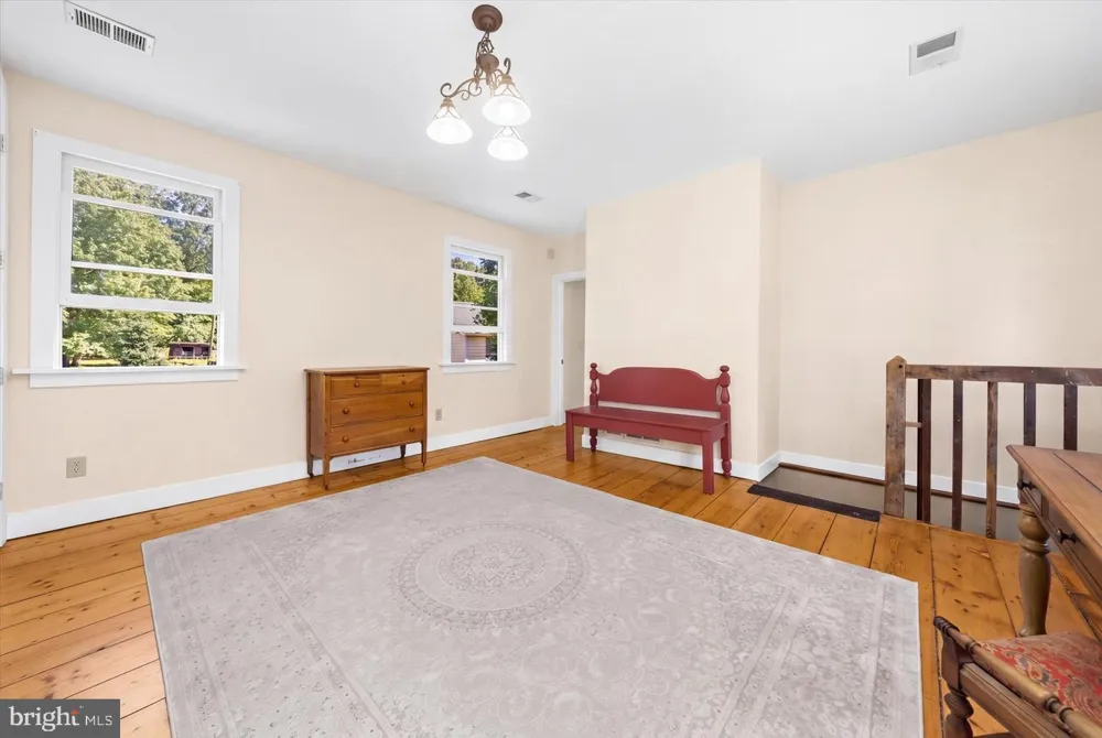 179 LINDBERGH ROAD Hopewell, NJ 08525