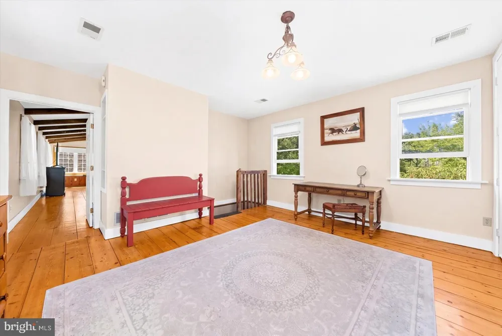 179 LINDBERGH ROAD Hopewell, NJ 08525