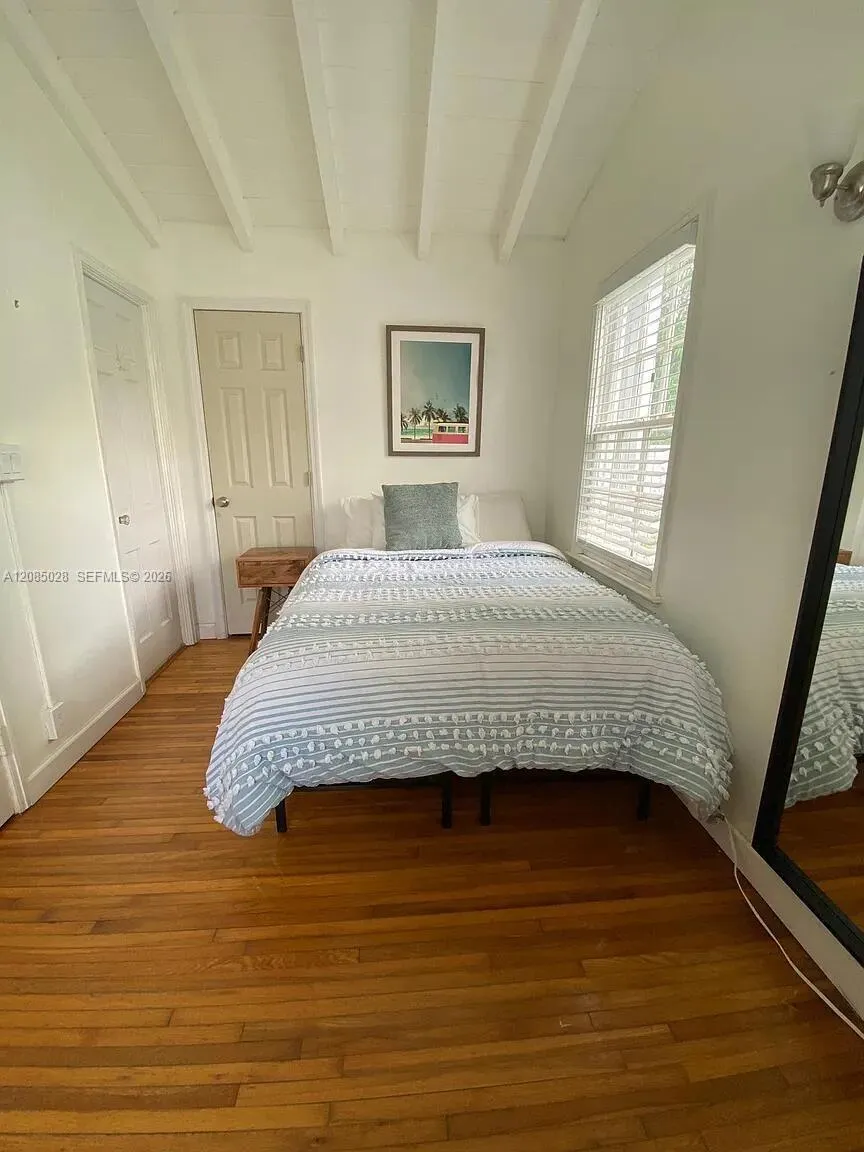 1621 NE 3rd Ct Fort Lauderdale, FL 33301
