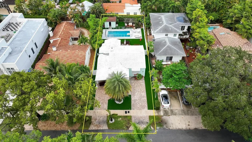 1621 NE 3rd Ct Fort Lauderdale, FL 33301