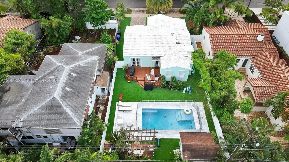 1621 NE 3rd Ct Fort Lauderdale, FL 33301
