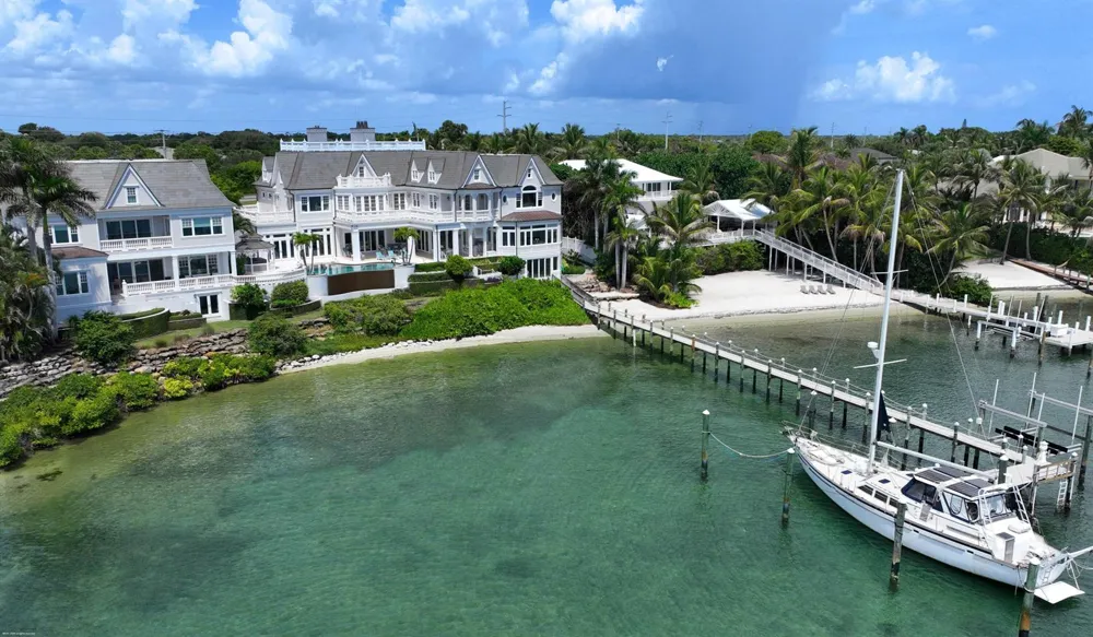 17667 SE Federal Highway Tequesta, FL 33469