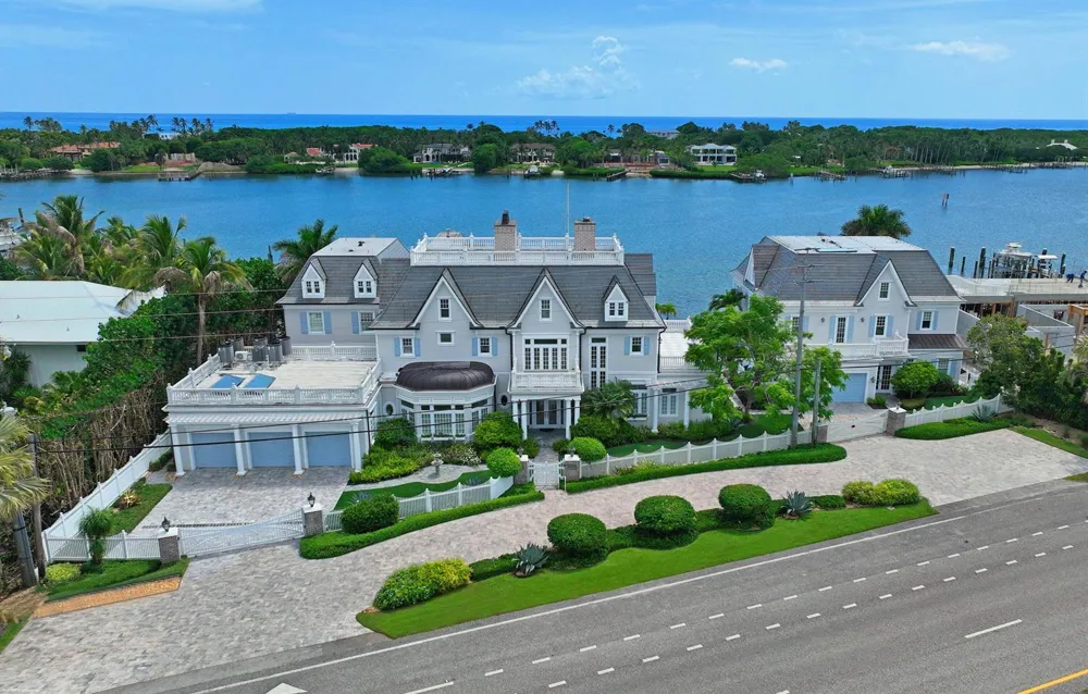 17667 SE Federal Highway Tequesta, FL 33469