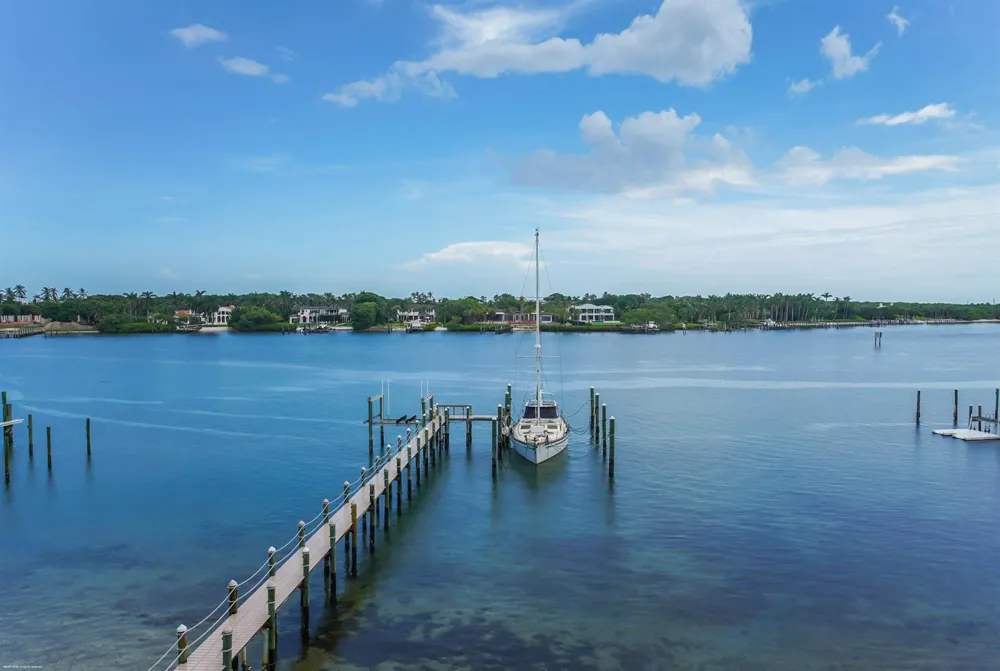 17667 SE Federal Highway Tequesta, FL 33469
