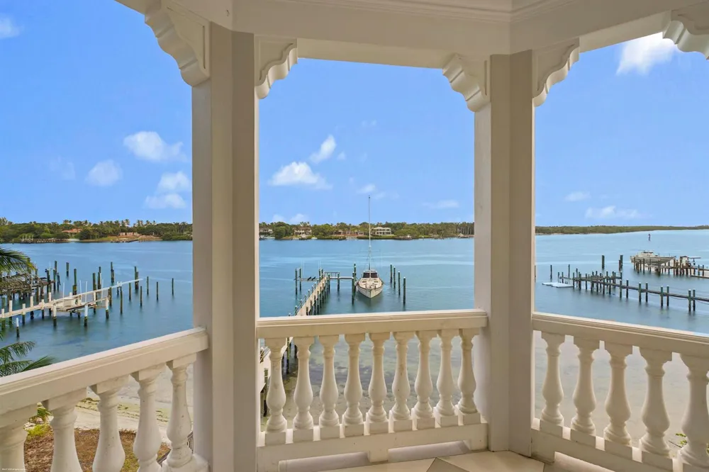 17667 SE Federal Highway Tequesta, FL 33469