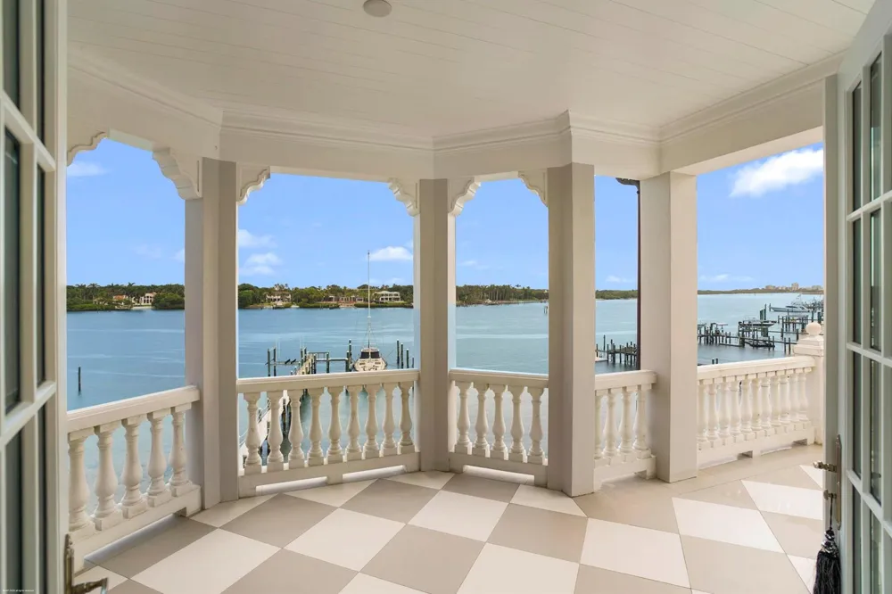 17667 SE Federal Highway Tequesta, FL 33469
