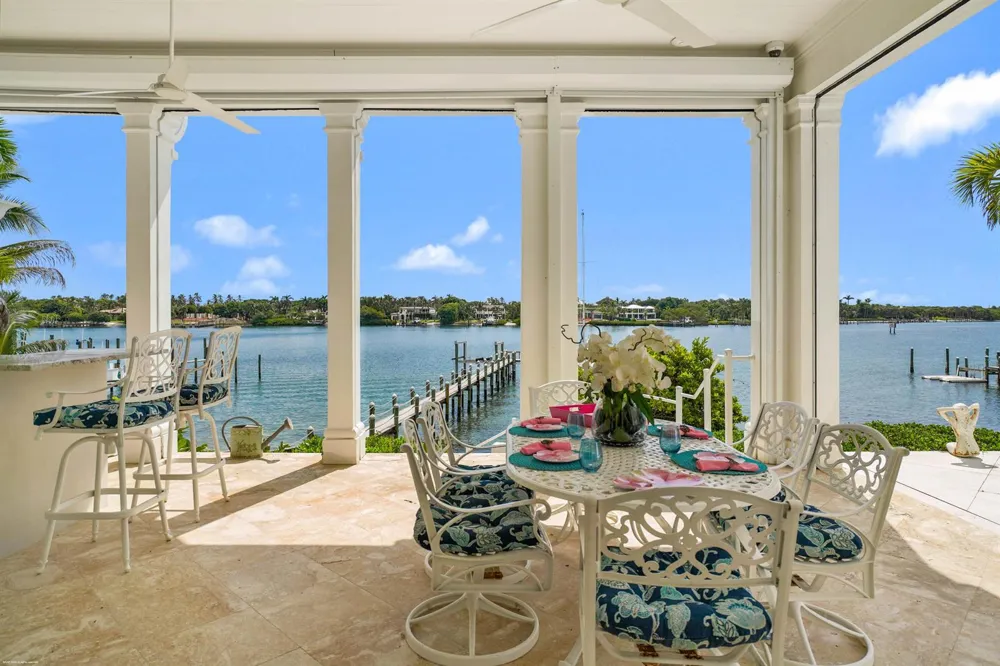 17667 SE Federal Highway Tequesta, FL 33469