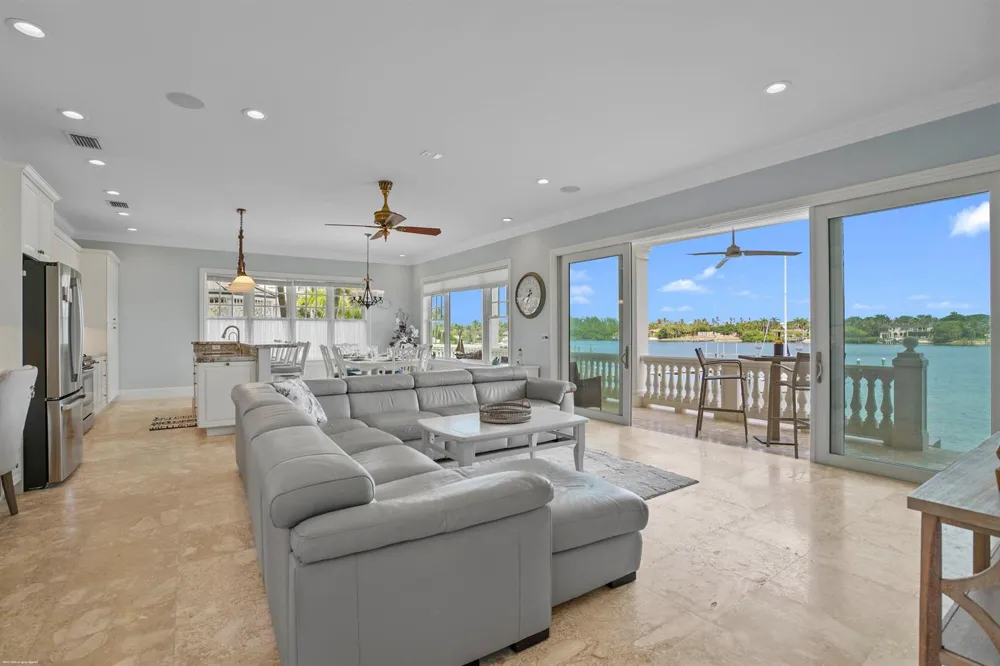 17667 SE Federal Highway Tequesta, FL 33469