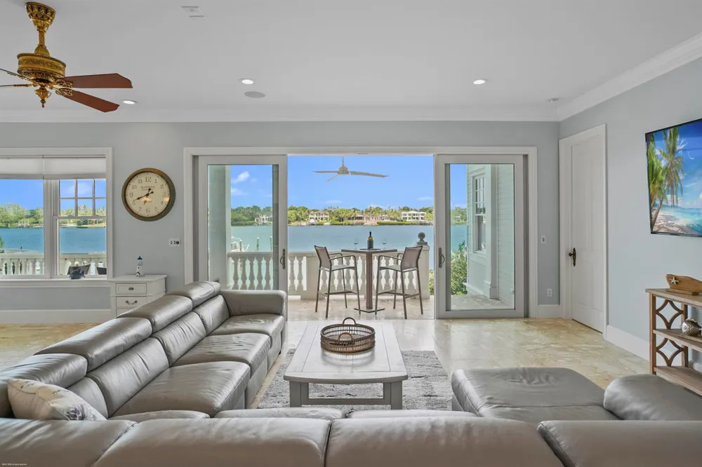 17667 SE Federal Highway Tequesta, FL 33469