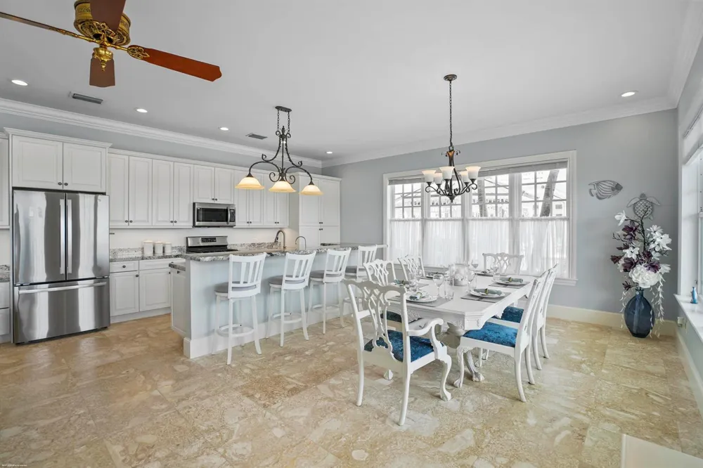 17667 SE Federal Highway Tequesta, FL 33469