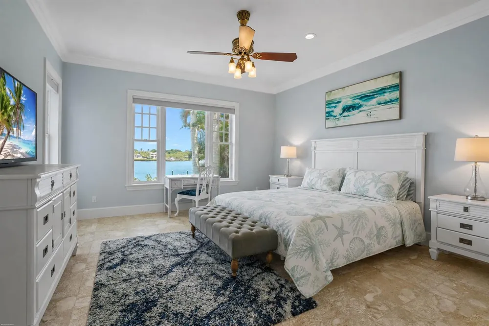 17667 SE Federal Highway Tequesta, FL 33469