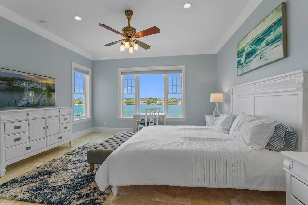 17667 SE Federal Highway Tequesta, FL 33469
