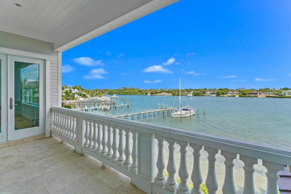 17667 SE Federal Highway Tequesta, FL 33469