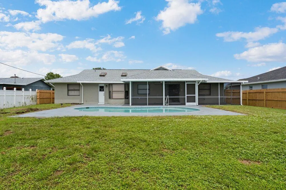 160 SW Grove Avenue Port St. Lucie, FL 34983