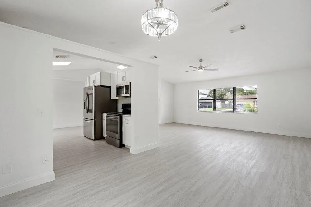 160 SW Grove Avenue Port St. Lucie, FL 34983