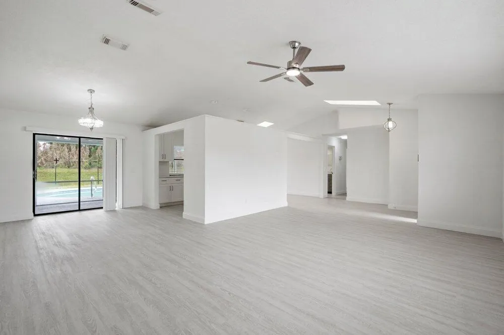 160 SW Grove Avenue Port St. Lucie, FL 34983