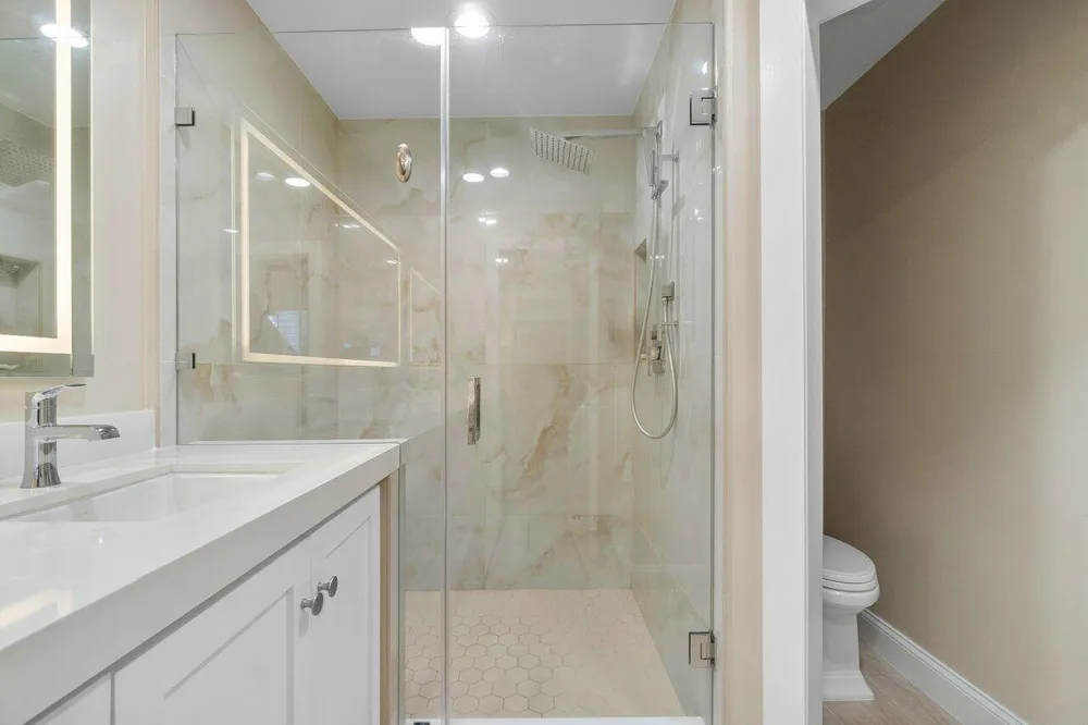 120 Inlet Way #204 Palm Beach Shores, FL 33404