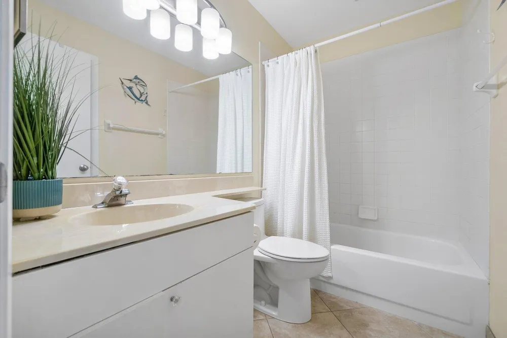 120 Inlet Way #204 Palm Beach Shores, FL 33404
