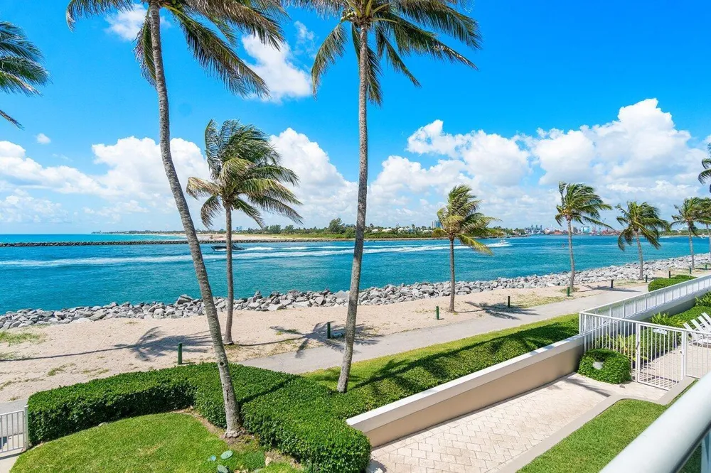 120 Inlet Way #204 Palm Beach Shores, FL 33404