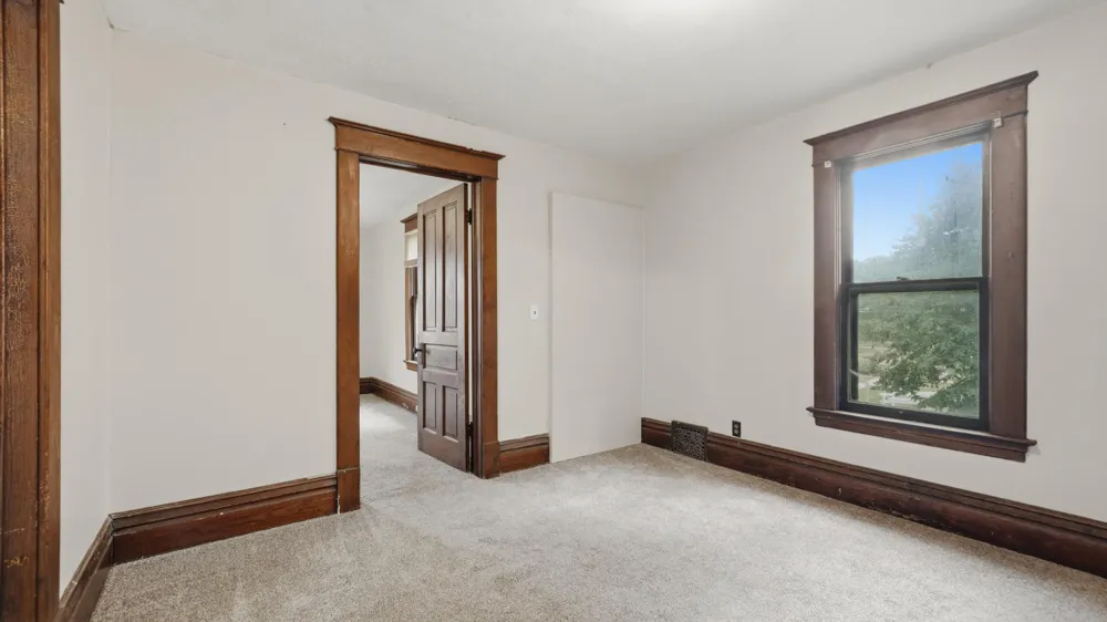 712 W Walnut Street Kalamazoo, MI 49007