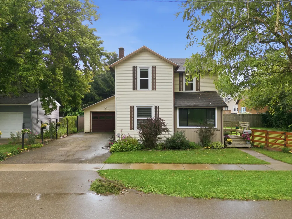 110 Pearl Street Vicksburg, MI 49097