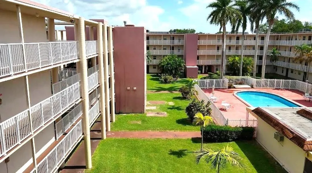 2800 NW 56th Avenue #G406 Lauderhill, FL 33313