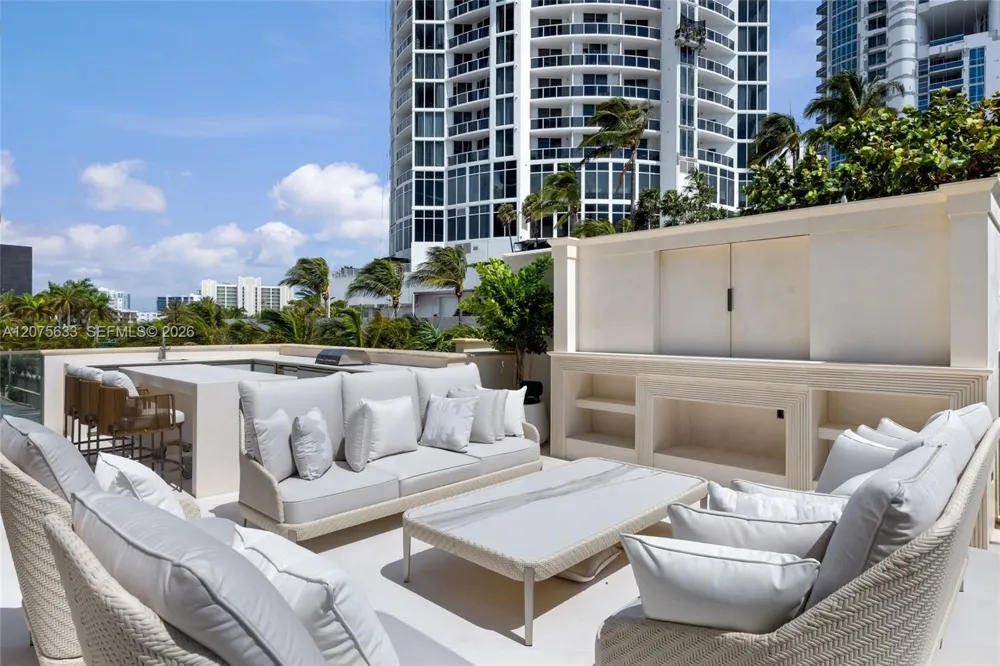 17975 Collins Ave #N-SF-02 Sunny Isles Beach, FL 33160