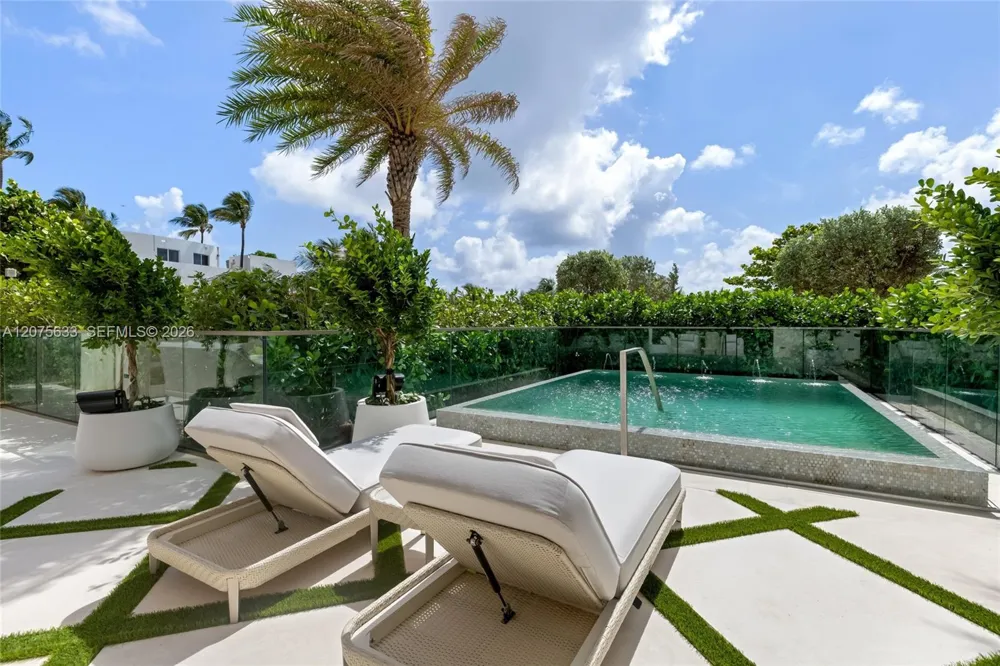 17975 Collins Ave #N-SF-02 Sunny Isles Beach, FL 33160