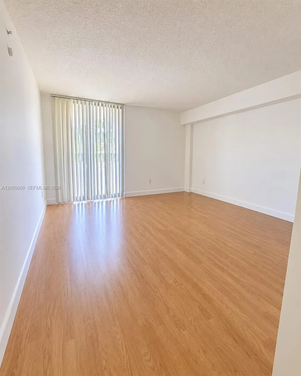 5091 NW 7th St #705 Miami, FL 33126